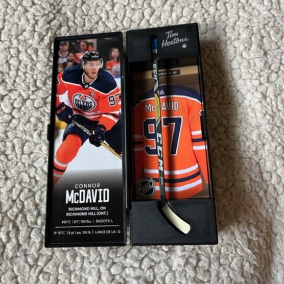 Tim Hortons NHL Limited Edition CONNOR McDAVID No 97 Mini Hockey Stick & Locker - Picture 11 of 12